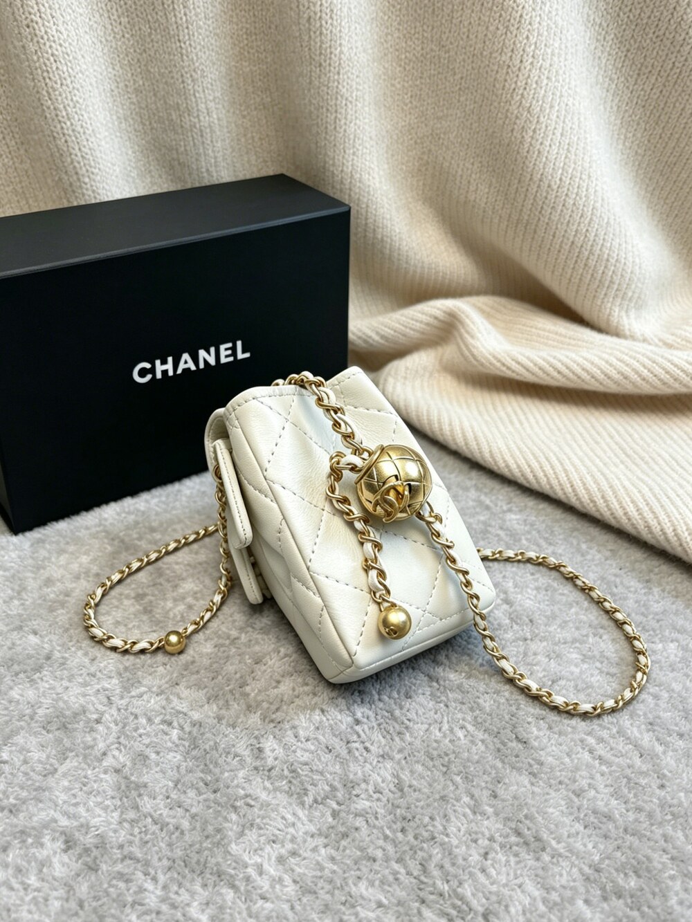 Chanel Mini Flap Bag - Picture 3 of 5